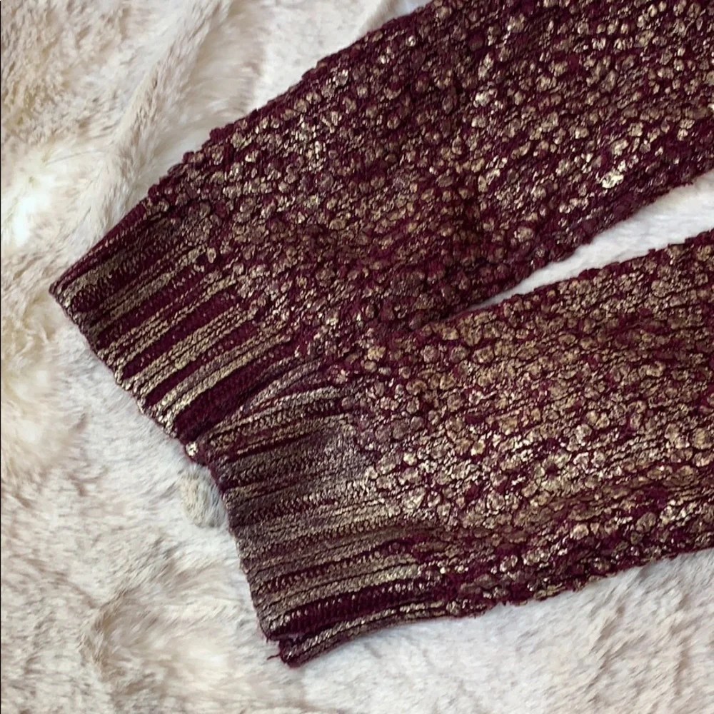 LUSH•SWEATER - Picture 6 of 10